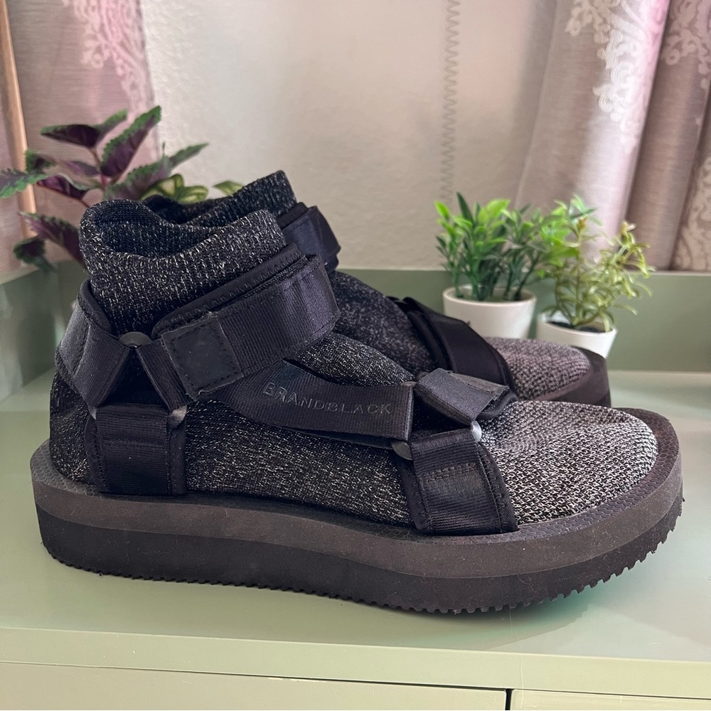 Brandblack Tabi Sock Sandals Men’s Size 6 / Women’s 7.5-8